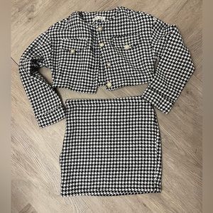 SHEIN houndstooth girls skirt set with side zipper size 10Y. Good quality.